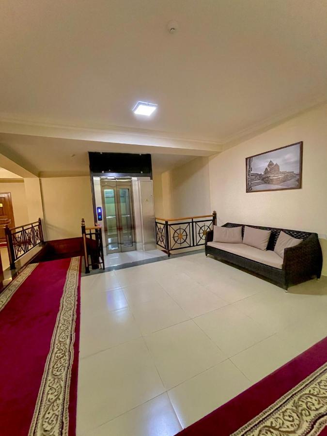 Hotel Plaza Viktoria Gyumri Esterno foto