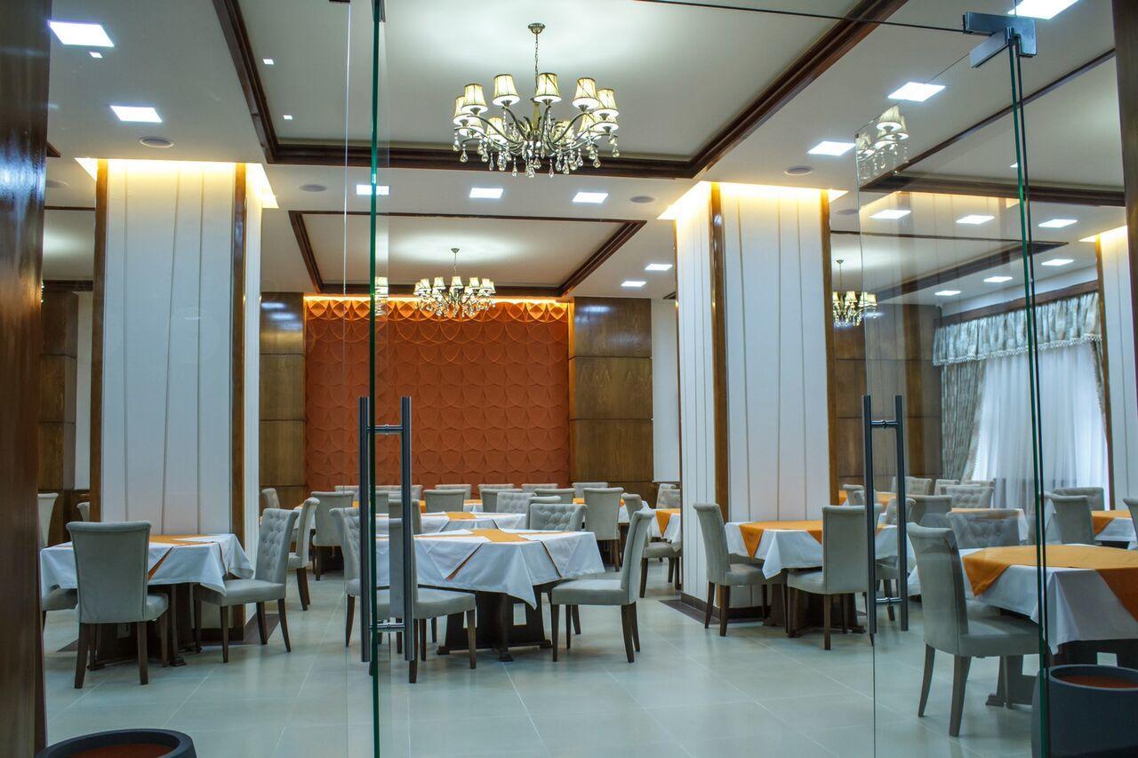 Hotel Plaza Viktoria Gyumri Esterno foto