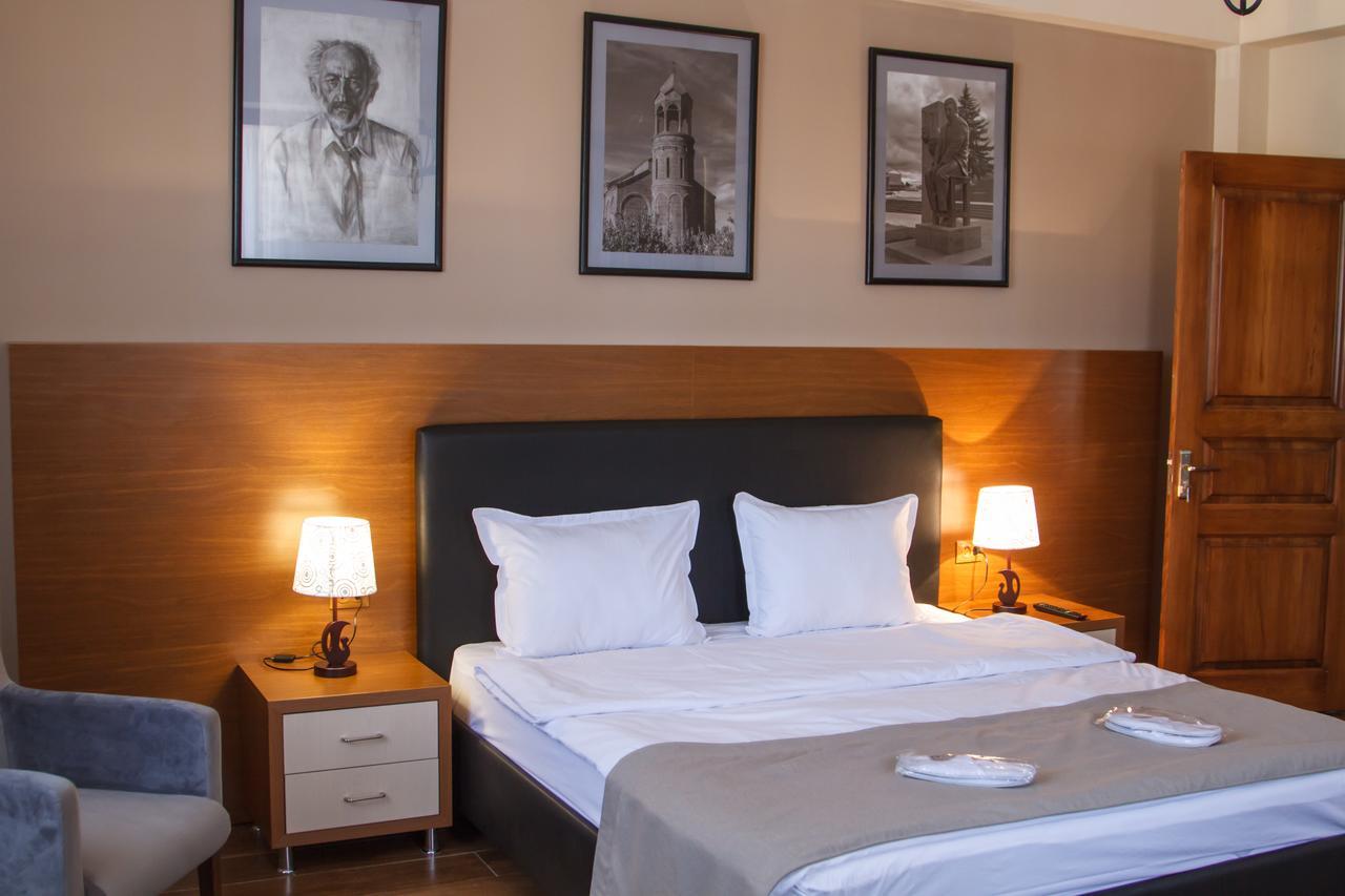 Hotel Plaza Viktoria Gyumri Esterno foto