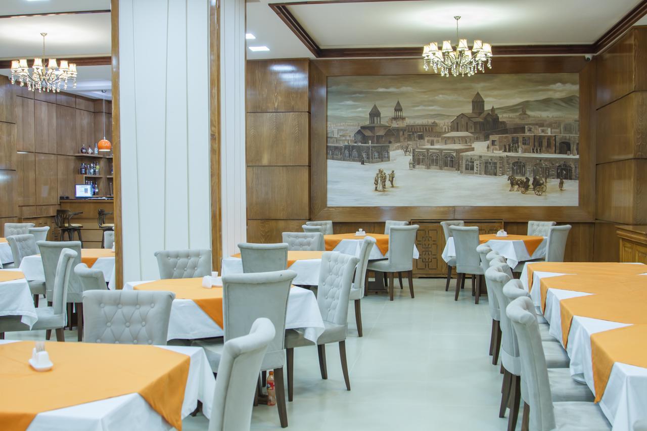 Hotel Plaza Viktoria Gyumri Esterno foto