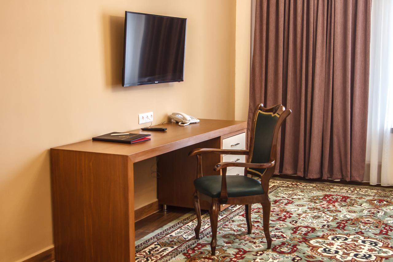 Hotel Plaza Viktoria Gyumri Esterno foto